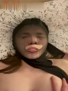 《极品反差婊㊙️泄密》某航空高颜拜金空姐不健康私拍飞机上是高素质温文尔雅的女神私下里成为金主的母狗无底线各种调教(32)