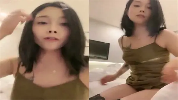 黑丝骚货淫声荡语撩骚互动玩奶吃鸡道具自慰高潮喷水