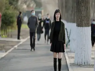 《最新流出☀️国模私拍》国内王牌唯美女体艺术摄影相约中国【短发韵味模特-英丽-裸身与着衣之间的反差对比】8K原档画质-1080p