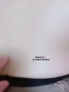 真实母子乱伦骚妈妈趁家人睡着穿上丝袜主动来献逼内射对白精彩