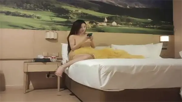 探花系列S级身材露脸网红极品巨乳性感美女