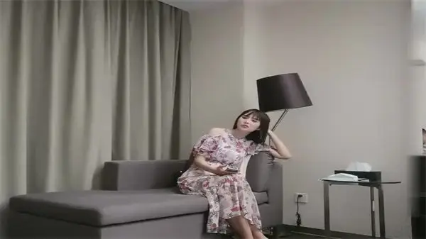 大叔网约170CM极品颜值大长腿美妞坚挺白嫩奶子身材很棒.