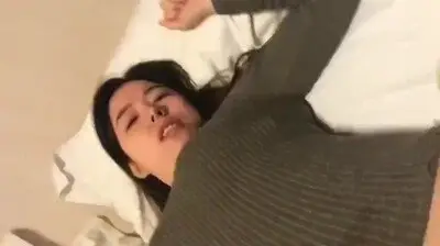 偷情朋友的大胸漂亮女友她承认我操更爽