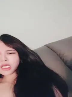 模特小骚货！炮友干废了自慰！4小时激情不断，丁字裤美腿黑丝，假屌各种姿势抽插，手指插入猛扣