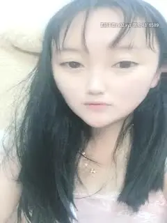 非常干净粉嫩白虎萝莉萌妹露操诱惑，姐妹掰特写摸几下就流水非常诱人