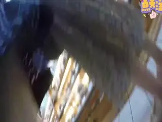 裙底偷拍夏天某大型超市尾随偷拍多位年轻美女裙底