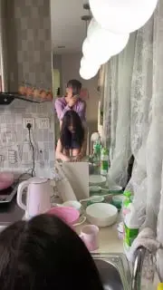 #自拍 #私拍 激情00后小情侣在窗户边啪啪