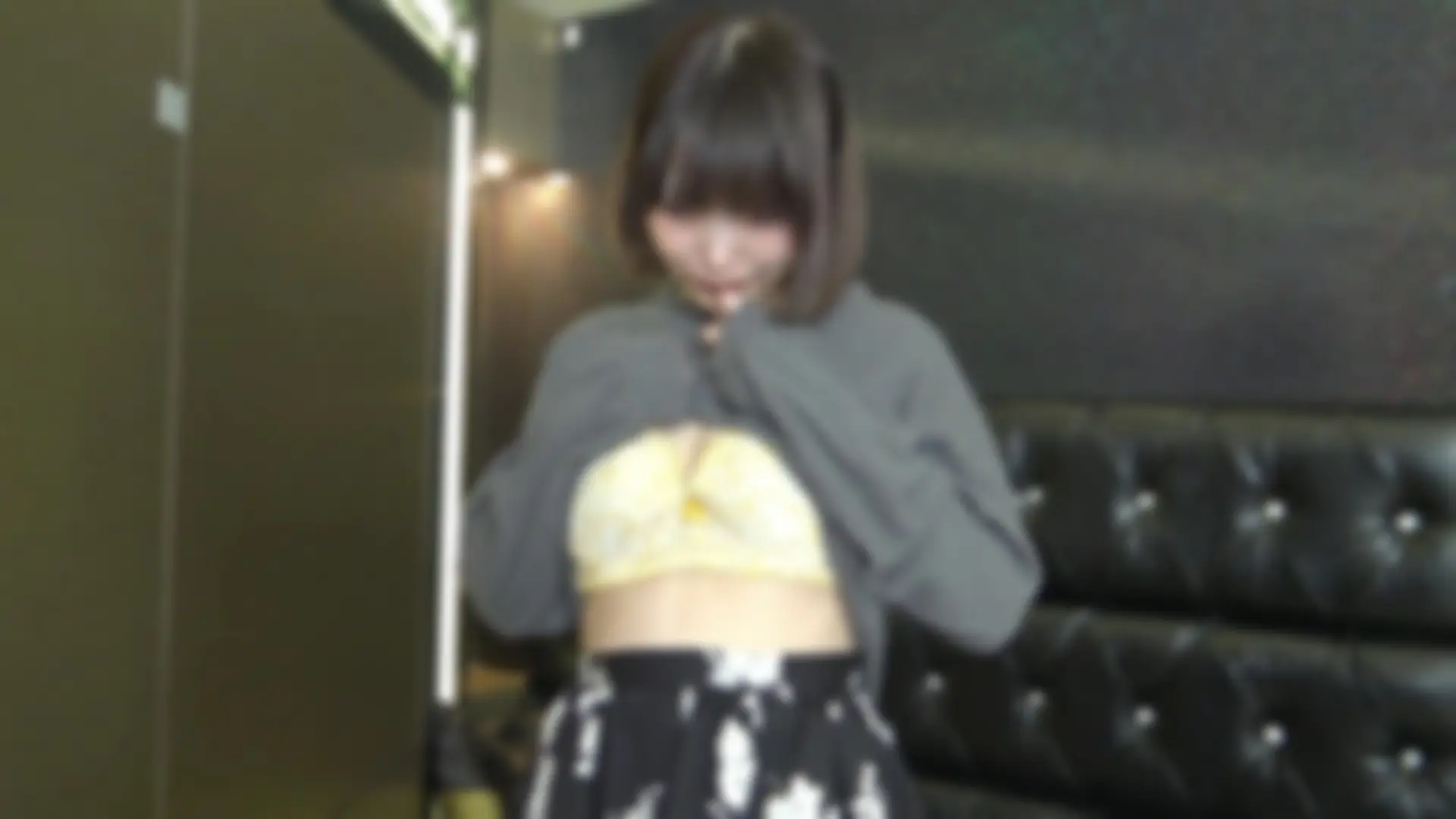 FC2-4427074 色白ショートの清楚系。おしとやかな事務員の裏の顔は乱れまくりのエロエロ美女。無毛マンコに