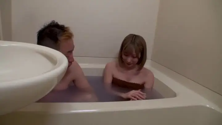 IENFH-103素人女子大生限定狭いお風呂で密着混浴体験してもらえませんか?火照る身体おっぱいポロリウブな女子は恥ずかし過ぎて赤面涙目あちこち舐めてキレイにし