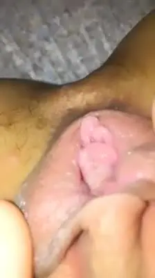 高顔值大奶短發妹子穿情趣透視裝_沙發上按摩器自慰呻吟嬌喘_很是誘惑喜歡不要錯過
