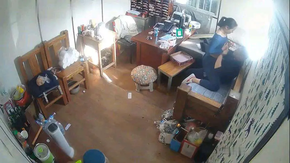 家族工厂摄像头破解真实TP弟弟跟嫂子在办公室偷情！