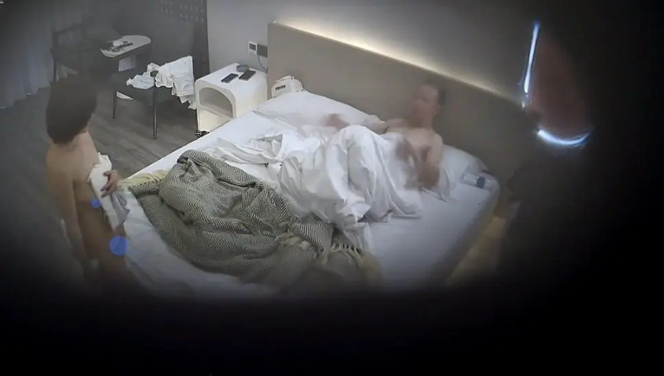⏪酒店偷拍⏩短发小少妇和男人洗完澡做爱