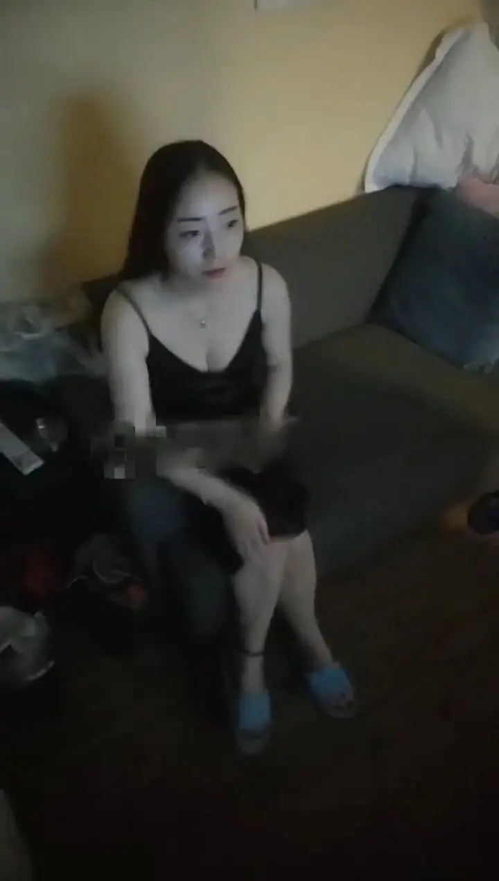 ✅【第一视角探花】肤白貌美一对美乳更让我啧啧惊叹