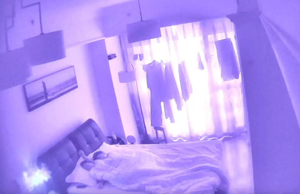 上帝视角 4-15 身材超棒的美女被男人操好几炮 晚上操完早上醒来就被喂鸡 应该还被抱进浴室操了一炮