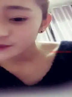 【直播】美女主播和妹妹包皮男三人行互玩性器官