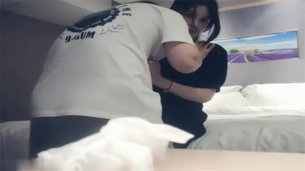 极品探花！黑衣长裙高颜值妹子被猛操狂干到腿软