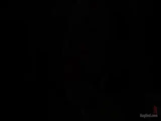 【捆绑】性趣特殊的妹子享受五花大绑高高挂起性虐都被虐哭泣了BB真是极品中极品720P高清