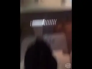 【网红】疯传蛇精男刘锌晨亚美只只啪啪啃奶视频