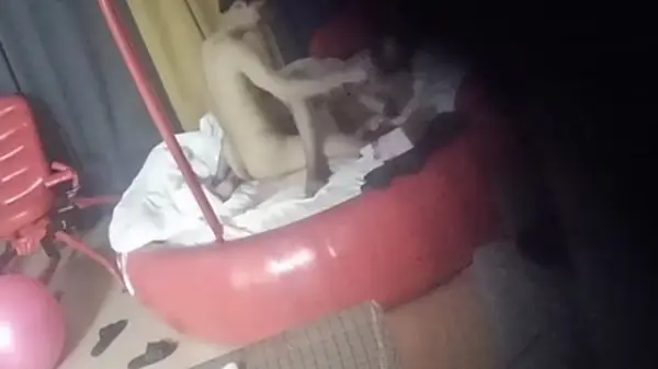 酒店偷拍极品身材妹子被操到淫叫求饶