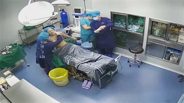 爆乳注射全程偷拍！美女巨乳养成不惧剧痛呻吟