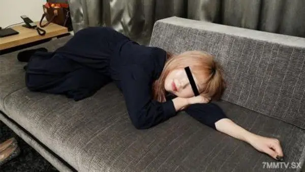 031023_01 一個認為精子是可以喝的東西的 de M 女人