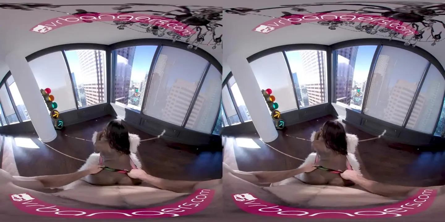 VR BANGERS私人乌木服务女孩为钱操VR色情.mp4