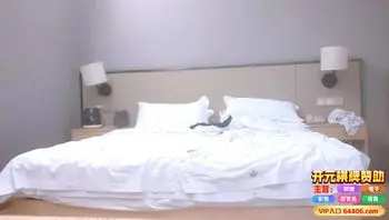 清纯巨乳美少女，被后入猛怼受不了操的大汗淋漓