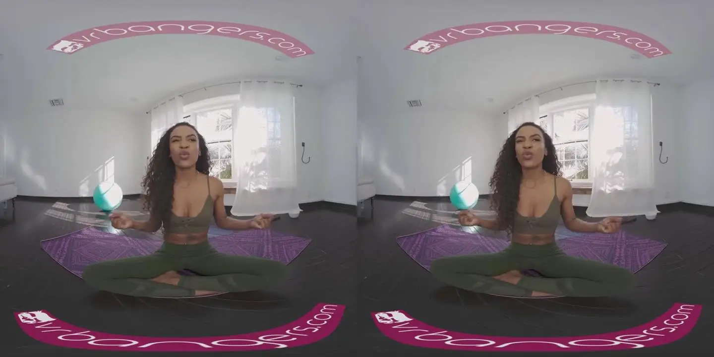 VR BANGERS黑色瑜伽教练用Dildo VR A片伸展阴部