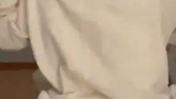 邻居清新学生美少女范诗雅和同居男友性爱啪啪