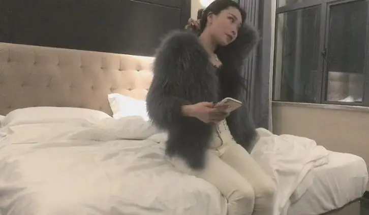再约极品风骚御姐外围,大长腿淫荡美乳,老汉推车狂干一番