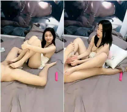 竹筍型美乳青春大眼萌妹,姐姐有事外出,今天替姐姐和姐夫壹起完成演出