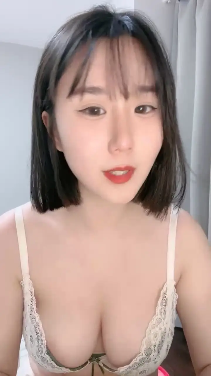 极品小仙女下海,100%心动感觉,掰开粉嫩小骚穴,道具插入呻吟 (3)