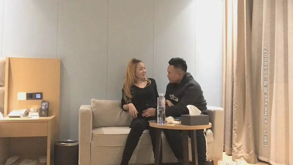 新晋探花约操风韵小少妇,超清4K设备清晰偷拍,健谈风骚配合温柔,喜欢被插太淫荡