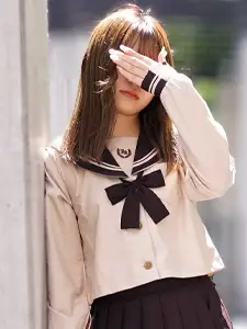 制服时代～漂亮的服务小姐，剃光美穴，连精液都让你咽下去～大泽美纪