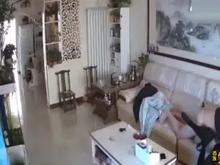 极品白领正妹上厕所被偷拍