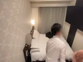 FC2-PPV-4778273 【露脸】23岁美艳OL第五部.习惯和年长男性做爱，甜蜜恩爱的玩乐时光[前篇]【私拍】No.233