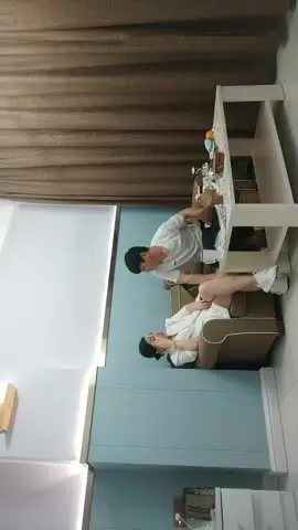 2022-4-11【爱情丶故事】网聊良家人妻,约过来操逼,白色西装御姐,无毛,扶着大屁股后入