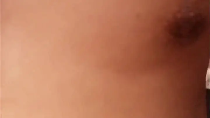 黄头发可爱妹子酒店被干，肉肉的很舒服。