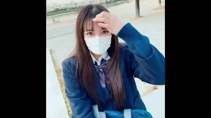 FC2-3150971 初撮影・顔出し!!【無修正】ファザコン美◯女女子◯生を公衆トイレに連れ込み立ちバックガン突きゴム無し膣内射精の一部始終を公開!!さらにホ