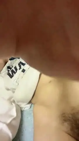 会说中文的混血小姐姐!难得操逼收费房!紧致粉穴一下插入,进进出出深插,自摸揉穴狂喷水