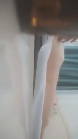 2021 10 30,真实SPA按摩养生馆偷拍,【按摩少年】,33岁良家人妻,享受小哥专业手法精油按摩,骚穴淫水四溢,呻吟不断爽