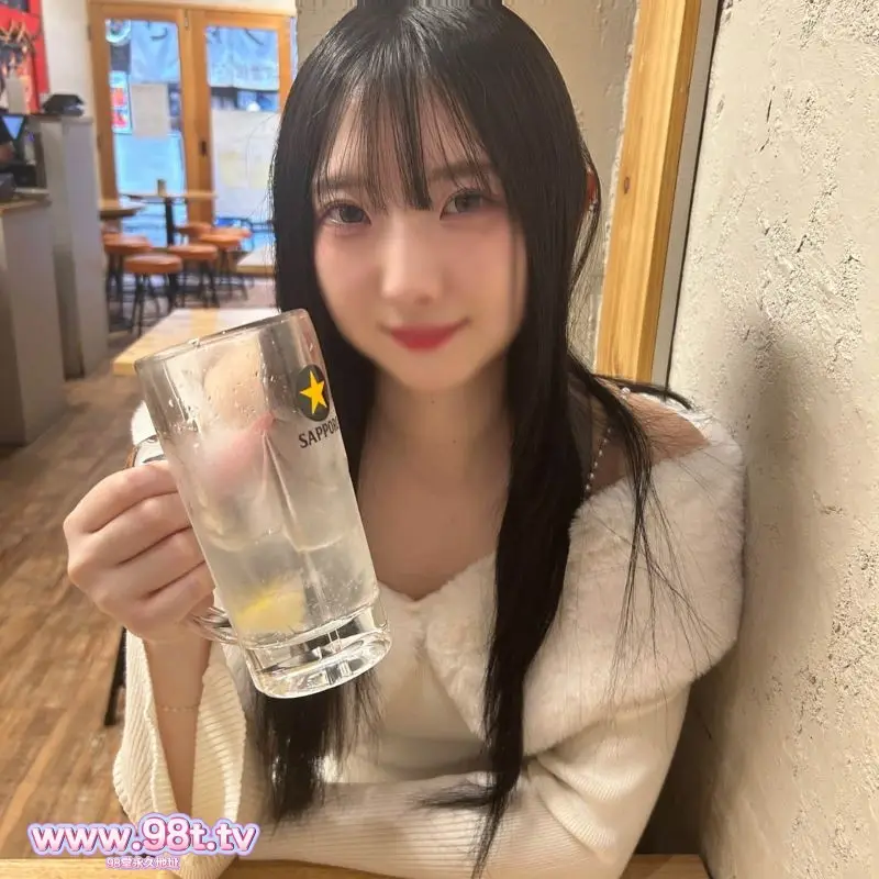 FC2PPV-4800848- ※※あの超有名アイドル似のぴちぴち大**ちゃんを紹介してもらい