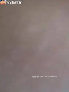 震惊三观的真实影像，强行脱掉妹妹的裤子！