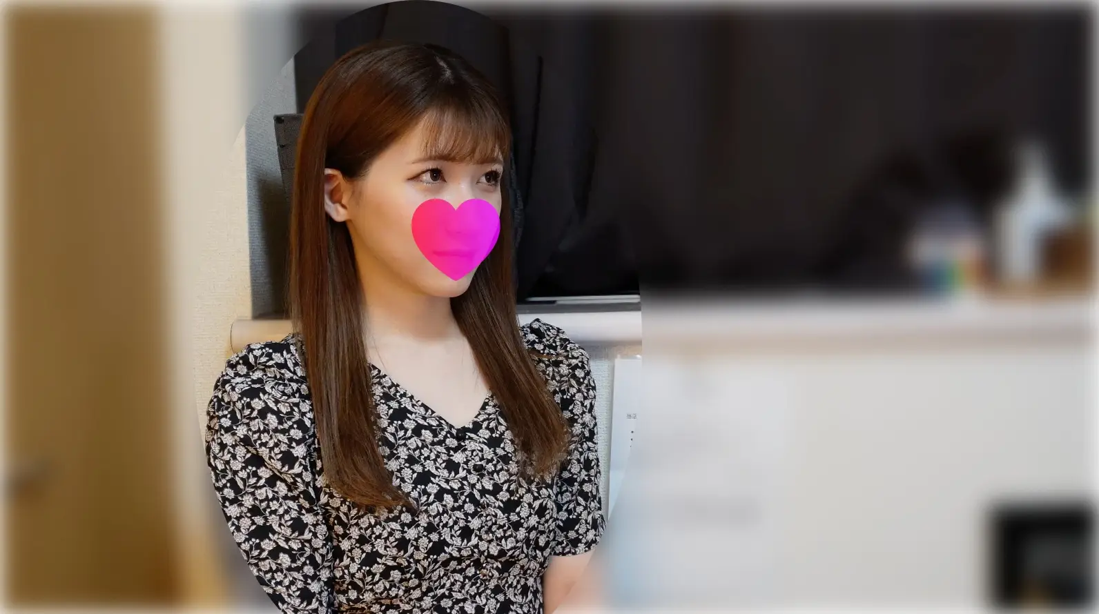 【独占配信】女性専用オイルマッサージサロン隠し撮り映像：アイドル级の可爱さの看护师りえさん（26岁）の痴态4K超