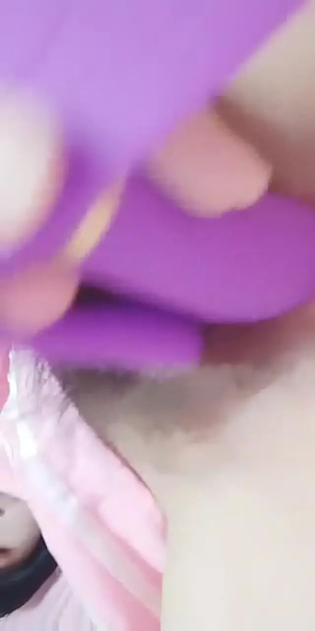 【在线】长相甜美女主播情趣装床上道具自慰秀毛毛挺多喜欢不要错过
