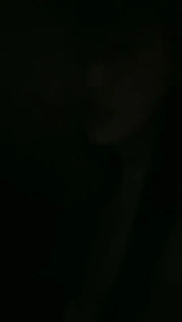 黑灯瞎火干就完了美女带着炮友户外夜间自拍