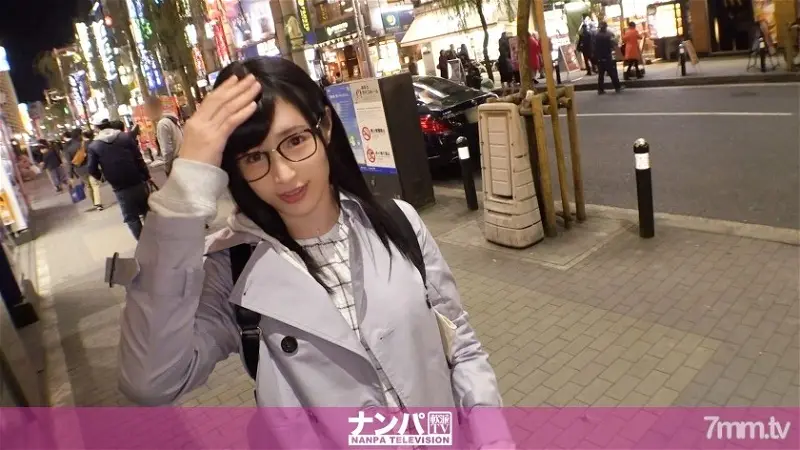 GANA-2080 認真的南帕，第一槍。 1340 喜歡書的戴眼鏡少女在新橋發現。突然說“請讓我做愛”，突然進來的男人被指責“我未經允許使用我的房間”，當我不知道為什麼注意到時，我被侵犯了。