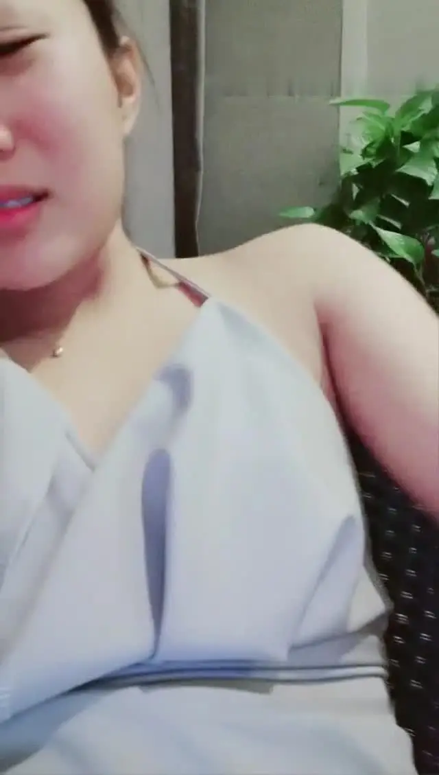 丸子头高颜值长相甜美妹子自慰秀 跳蛋塞入逼逼震动近距离特写呻吟娇喘-2