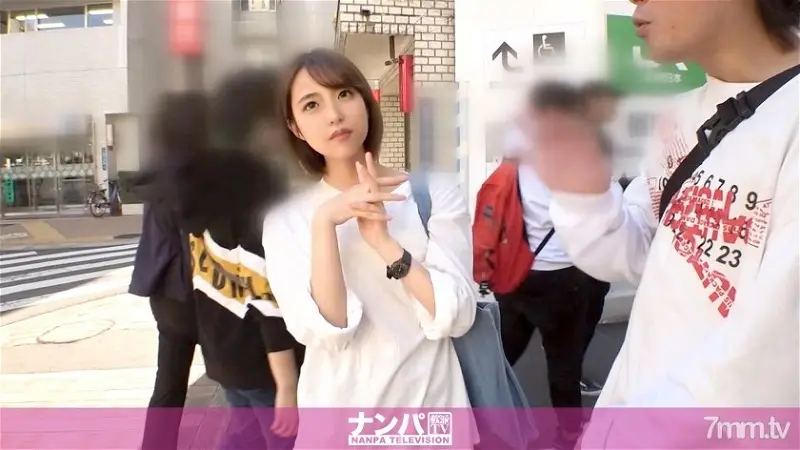 GANA-2201 認真的南帕，第一槍。 1422 我在不擁擠的板橋發現的是……短褲短髮的活躍JD！ “學校單位有危險！！” 趕緊攔住她，帶她去旅館做惡作劇！由於顯示勃起姬●寶在她害羞的面前