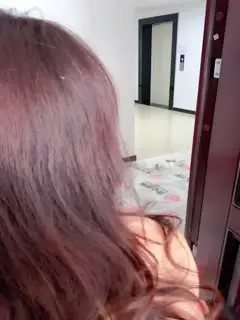 #自拍 开着门刺激后入抽插